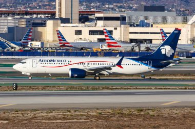 Los Angeles, ABD 3 Kasım 2022 AeroMexico Boeing 737 MAX 8 uçağı Los Angeles havaalanında (LAX).