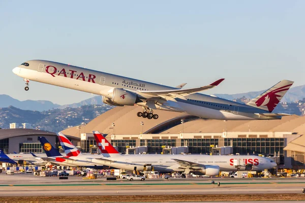 Лос Анджелес Сша Ноября 2022 Года Самолет Qatar Airways Airbus — стоковое фото