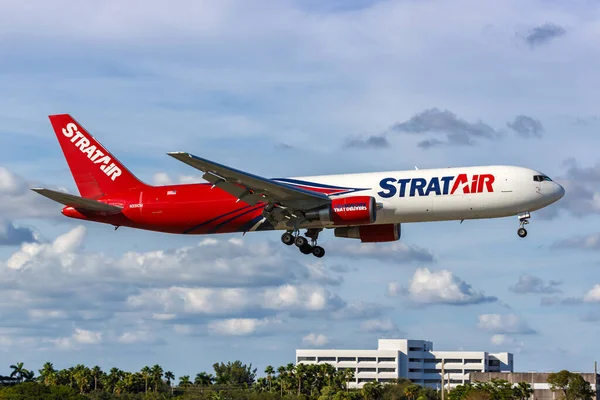 Miami Usa November 2022 Stratair Boeing 767 300 Flygplan Bdsf — Stockfoto