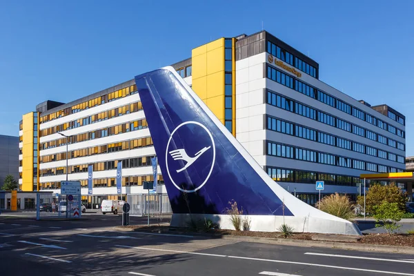 Francoforte Germania Agosto 2022 Coda Aereo Presso Sede Centrale Lufthansa — Foto Stock