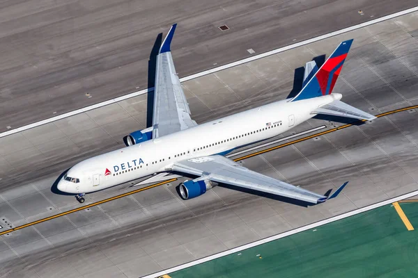 로스앤젤레스 2022 767 300 비행기 로스앤젤레스 Lax — 스톡 사진