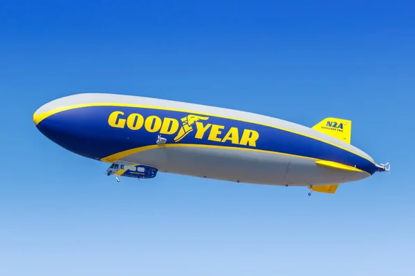 Fort Lauderdale Amerikai Egyesült Államok November 2022 Goodyear Zeppelin Airship — Stock Fotó