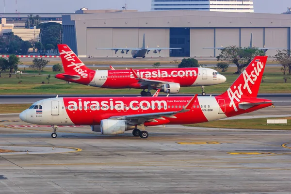 Μπανγκόκ Ταϊλάνδη Φεβρουαρίου 2023 Airasia Airbus A320 Αεροπλάνα Στο Αεροδρόμιο — Φωτογραφία Αρχείου