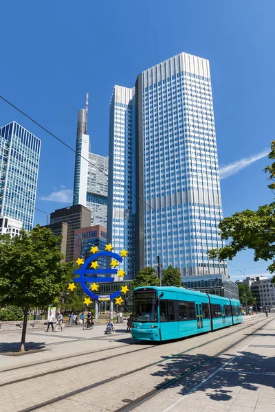 Frankfurt Německo Srpna 2022 Skyline Lehkou Železniční Tramvají Náměstí Willy — Stock fotografie