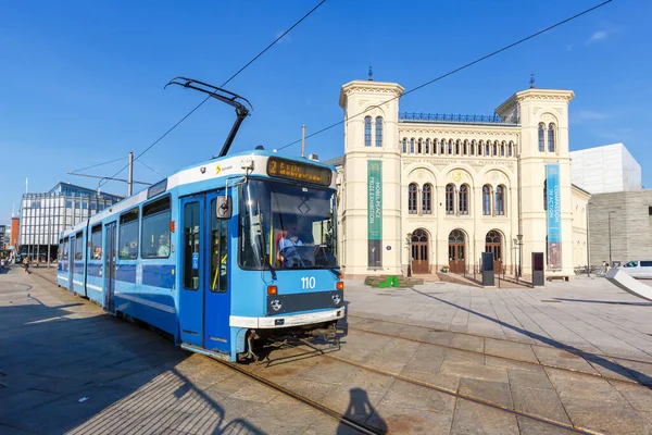 Осло Норвегия Августа 2022 Года Трамвай Общественного Транспорта Нобелевского Центра — стоковое фото