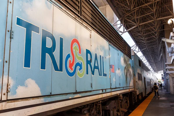 Майами Сша Ноября 2022 Года Логотип Tri Rail Пригородном Поезде — стоковое фото