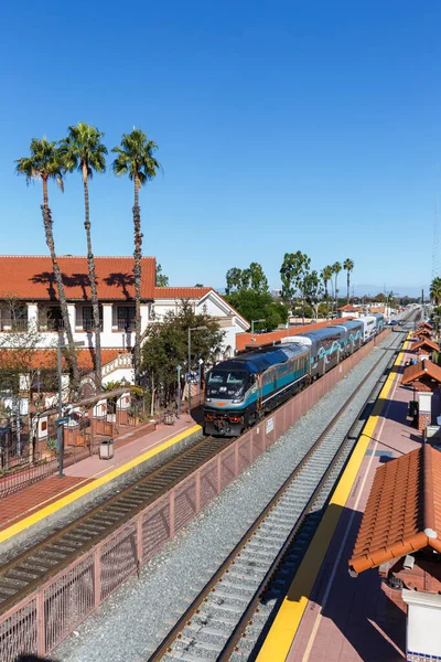 Santa Ana Estados Unidos Noviembre 2022 Metrolink Formato Retrato Tren — Foto de Stock