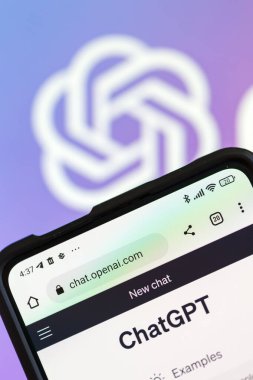 Stuttgart, Almanya - 14 Nisan 2023 ChatGPT Yapay Zeka AI Chat GPT OpenAI logo portresi formatıyla Stuttgart, Almanya.