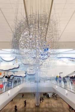 New York, ABD - 1 Mayıs 2023: ABD 'deki New York LaGuardia Havaalanı' ndaki B Terminali (LGA).