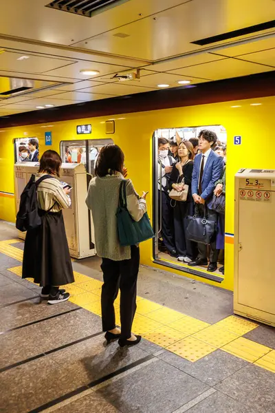 Tokyo Japan October 2023 Rush Hour Tokyo Metro Subway Ueno — Stock Photo, Image