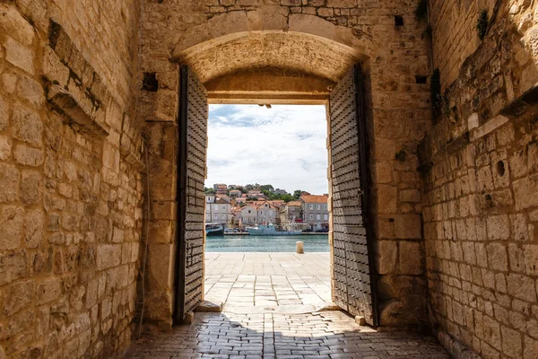 Міські Ворота Старе Місто Трогірна Ґрадацька Відпочинок Подорожі Хорватії Стокова Картинка