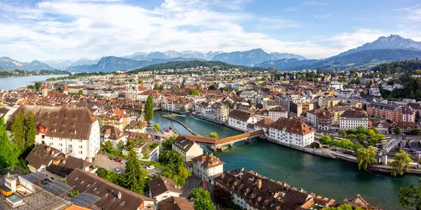 Lucerne Chapel Köprüsü Kapellbruecke Şehri Sviçre Seyahat Eden Alacakaranlık Portresi Telifsiz Stok Imajlar