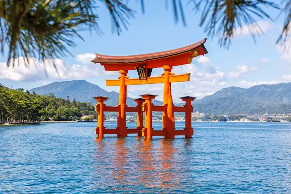 Japonya Nın Miyajima Adasındaki Unesco Dünya Mirası Ndan Ünlü Kırmızı Stok Fotoğraf
