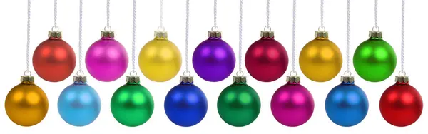 クリスマスボールは白い背景に隔離されたハング時間の装飾バナーを禁止します — ストック写真