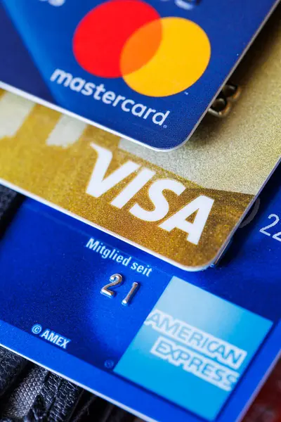Stuttgart Alemania Mayo 2024 Tarjetas Crédito Visa Mastercard American Express Imagen De Stock