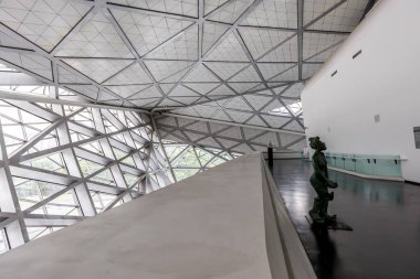 Guangzhou, Çin - 3 Nisan 2024: Guangzhou Opera Binası Zaha Hadid tarafından inşa edilen Grand Theatre modern mimari Guangzhou, Çin.