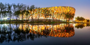 Pekin, Çin - 11 Nisan 2024: Ulusal Olimpiyat Stadyumu Kuş Yuvası modern mimari panoraması Pekin, Çin.