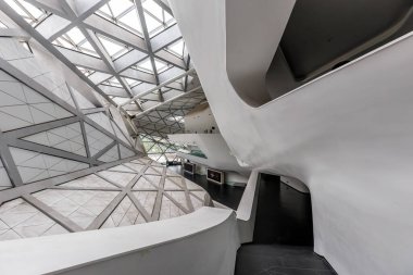 Guangzhou, Çin - 3 Nisan 2024: Guangzhou Opera Binası Zaha Hadid tarafından inşa edilen Grand Theatre modern mimari Guangzhou, Çin.