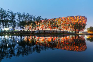 Pekin, Çin - 11 Nisan 2024: Ulusal Olimpiyat Stadyumu Kuş Yuvası modern mimarisi Pekin, Çin.