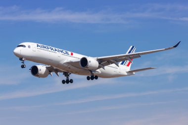 Los Angeles, ABD - 11 Ekim 2024: Air France Airbus A350-900 uçağı, Los Angeles Uluslararası Havalimanı, ABD.