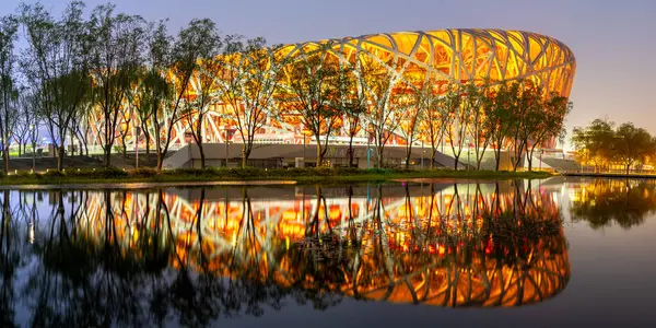 Pekin, Çin - 11 Nisan 2024: Ulusal Olimpiyat Stadyumu Kuş Yuvası modern mimari panoraması Pekin, Çin.