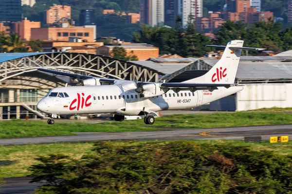Medellin, Kolombiya - 26 Haziran 2024: Clic ATR 72-600 uçağı Medellin, Kolombiya.