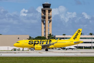 Fort Lauderdale, ABD - 20 Ekim 2024: Spirit Airlines Airbus A320, Fort Lauderdale Havaalanı, ABD.