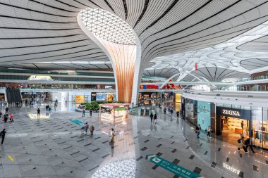 Pekin, Çin - 1 Nisan 2024: Pekin, Çin 'deki Yeni Uluslararası Havaalanı Terminali.
