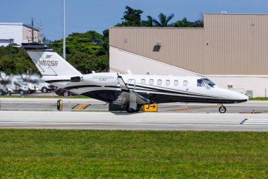 Fort Lauderdale, ABD - 20 Ekim 2024: Cessna 525A CitationJet 2 uçağı Fort Lauderdale, ABD.