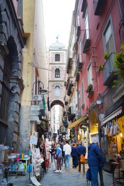 Napoli, İtalya 'da işlek sokaklar