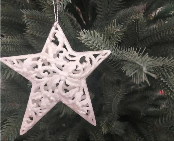 Noel Süsleri Noel Ağacında Yıldız — Stok fotoğraf