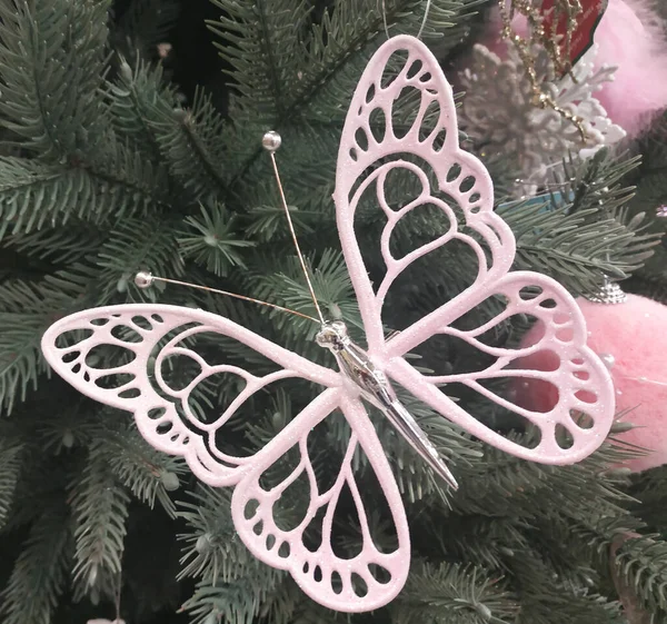 Weihnachtsdekoration Weihnachtsdekoration Schmetterling Auf Dem Weihnachtsbaum — Stockfoto