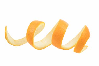 Beyaz arka planda tek portakal kabuğu. C vitamini, güzellik sağlığı cildi konsepti