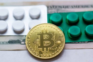 Dolar banknotunda haplı Bitcoin var..