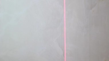 Lazer ışını uzunluğu, duvardaki uzaklık.