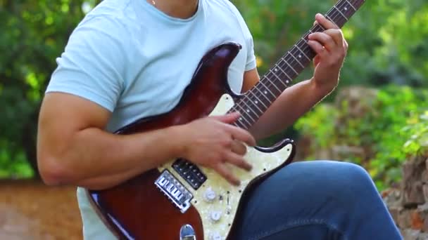 Muzikanten Handen Spelen Elektrische Gitaar Close — Stockvideo