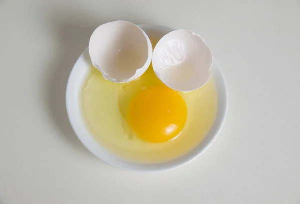 Egg Yolk Shell Plate Isolate White Background — Stock Photo, Image