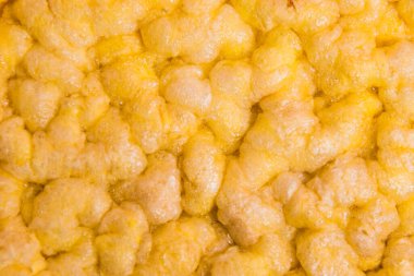 Yemek arkaplanı, mısır ekmeği makrosu. Gevrek mısır ekmeği.