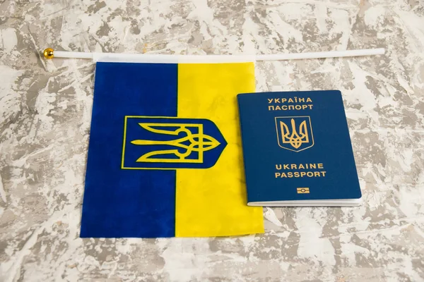 Прапор України Гербом Паспортом Громадянина України Світло Сірому Тлі Копією — стокове фото