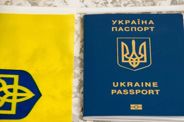 Прапор України Гербом Паспортом Громадянина України Світло Сірому Тлі Копією — стокове фото