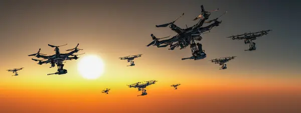 Terwijl Zon Onder Horizon Onderdompelt Trekt Een Eskader Van Drones Rechtenvrije Stockfoto's
