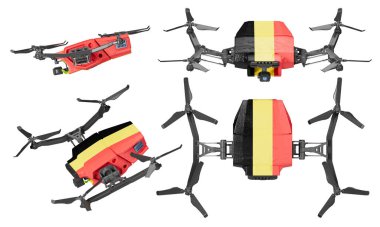 Farklı açılardan çekilen dört dron Belçika bayrağının koyu siyah, sarı ve kırmızı renginde yenilikleri ve ulusal gururu simgeleyen koyu bir zemin üzerinde yer alıyor.