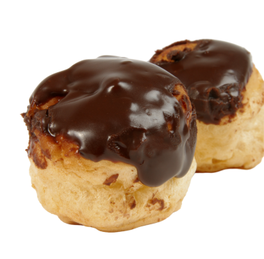 Çikolatalı profiterol yakın çekim