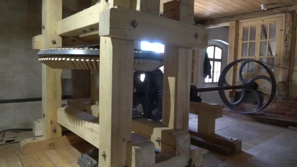 Equipment Restored Water Mill Working Historical Technology Mechanical Parts — Stockvideo