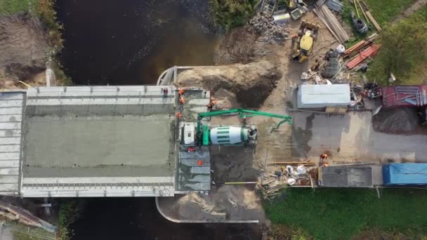 Drone Voa Acima Construção Ponte Trabalhos Concretos Restauração Vista Aérea — Vídeo de Stock