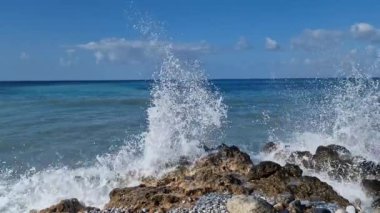 Argolis körfezindeki deniz manzarası, Moreloponnese, Yunanistan