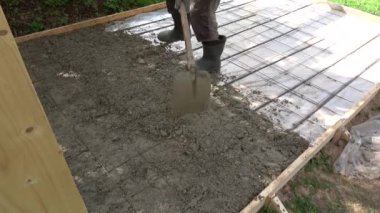 Balkon temeli için beton seviyelendirme