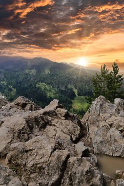 Dağların burun tepesinden ve Zakopane 'nin manzarasından ilginç bir manzara..