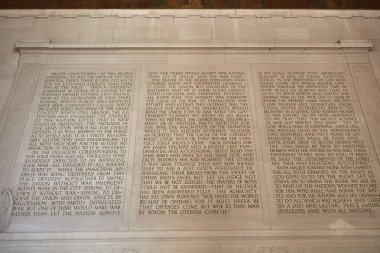 Washington DC, ABD - 3 Ekim 2016: Başkan Abraham Lincoln 'ün tarihi olayları ve idealleri anlatan bir konuşma metni. Liderliğin, tarihin ve önemli Amerikan değerlerinin sembolik temsili.
