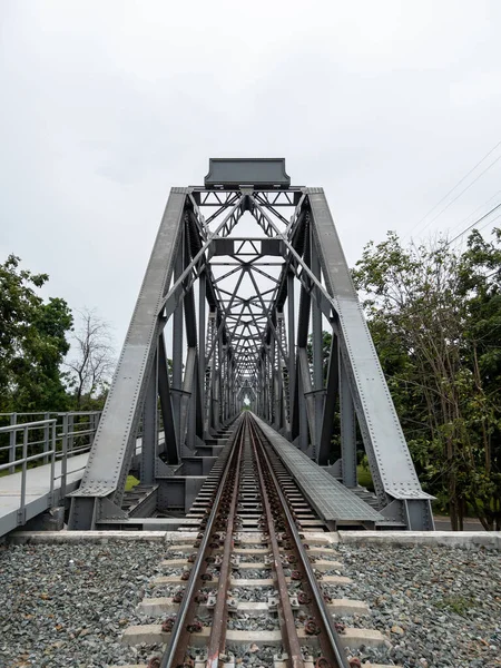 Pohled Ocelový Železniční Most Přechází Přes Velkou Řeku Severní Linii — Stock fotografie